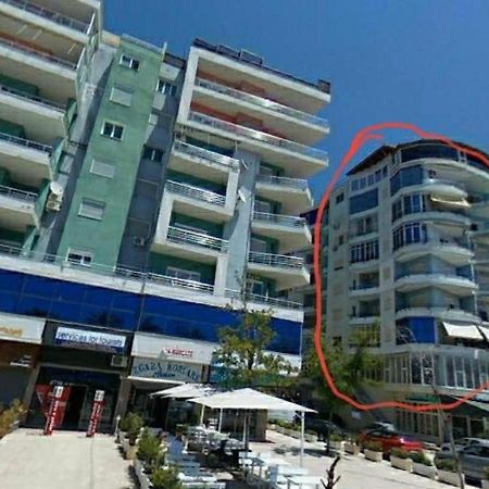 Vivi La Tua Vacanza Con L'Appartamento 1 Di Ervin! Enjoy Your Holiday With Ervin'S Apartment 1! Vlorë Exterior foto